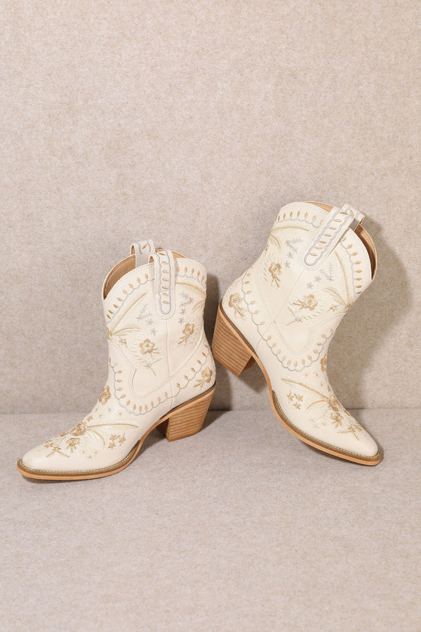 Dolly Embroidery Cowgirl Boot - Cream
