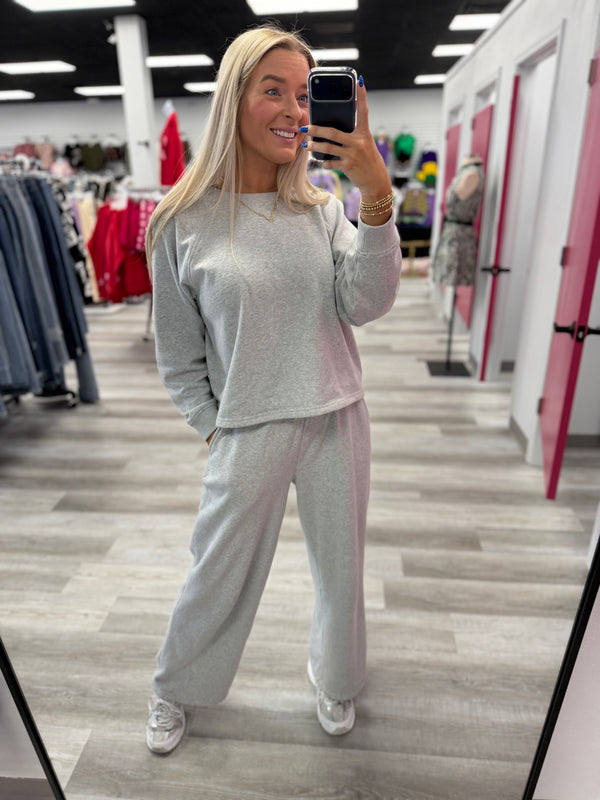 Savage Deals | Fleece Raglan Sleeve Pullover & Sweatpants Set