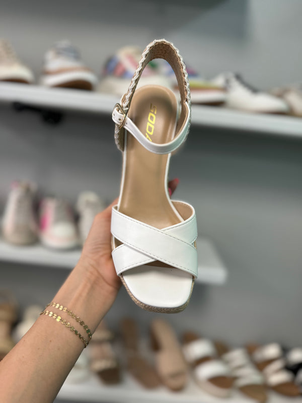 The Lorita - White and Woven Wedge