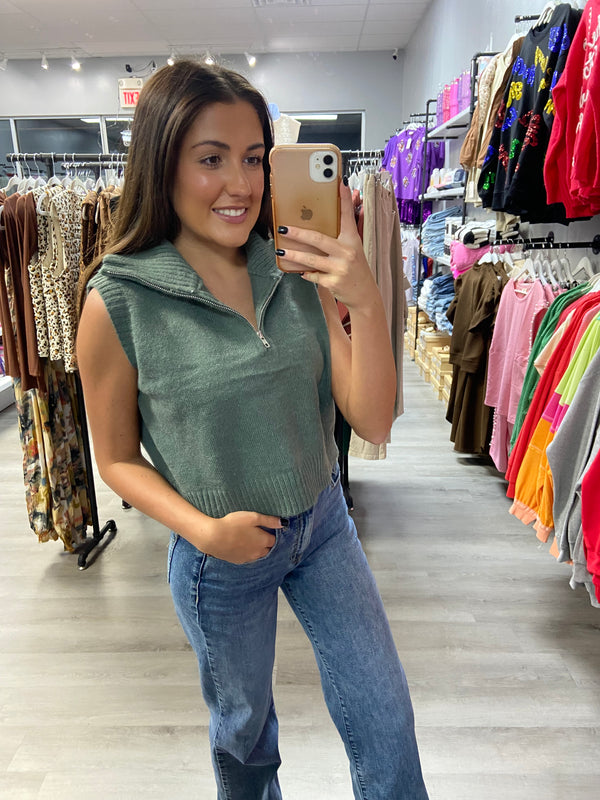 Sleeveless Zip Up Sweater Vest