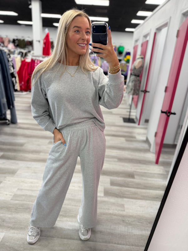 Savage Deals | Fleece Raglan Sleeve Pullover & Sweatpants Set