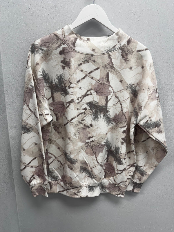 Camo Mockneck | White