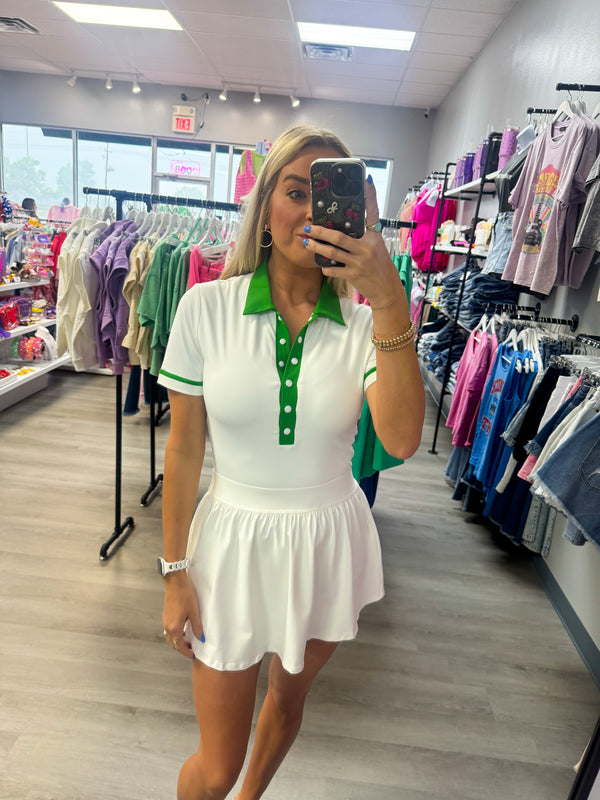 On the Greens Athletic Dress