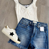 Contrast Bow Detail Top