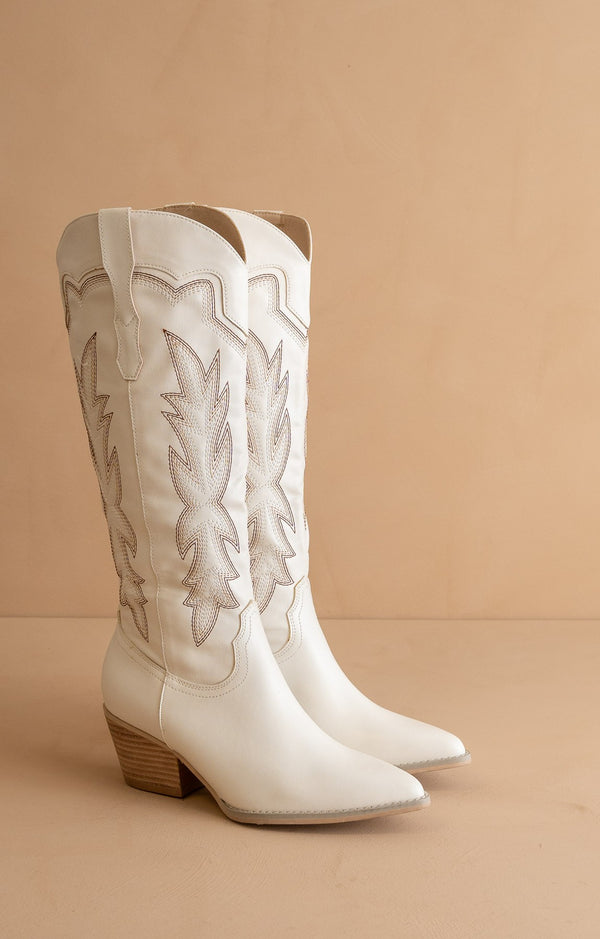 The Ainsley - Embroidered Cowboy Boot