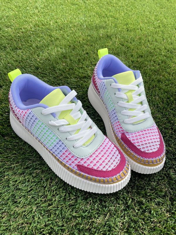 Lucky Steps Sneaker