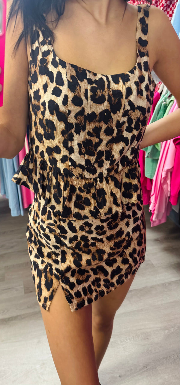 Leopard Ruffle Sleeveless Top