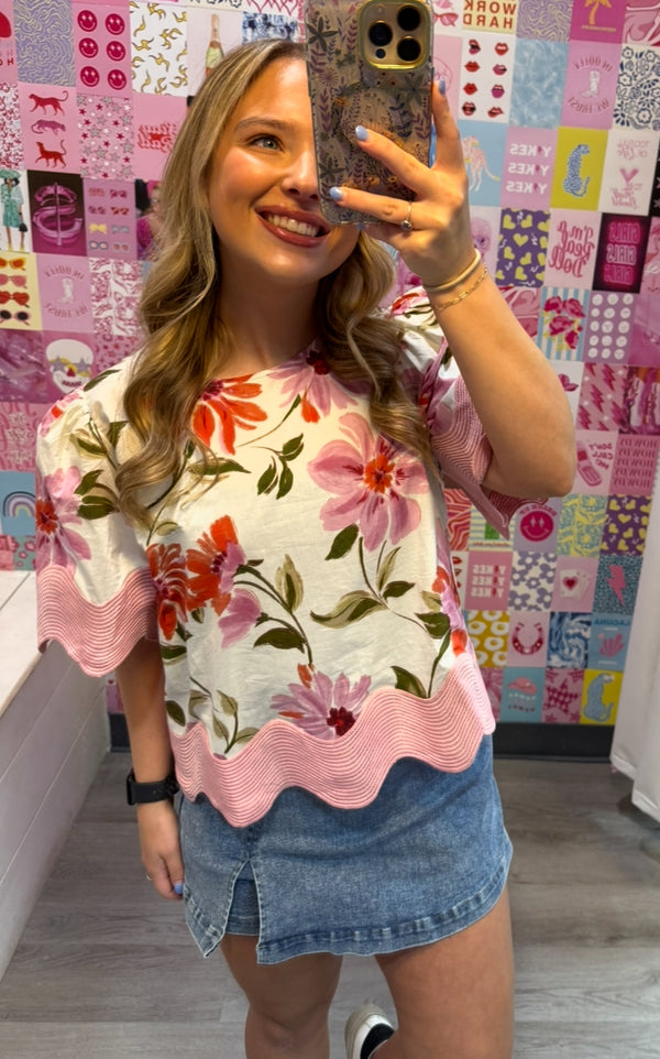 Soft Bloom Scallop Top