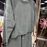 Savage Deals | Fleece Raglan Sleeve Pullover & Sweatpants Set