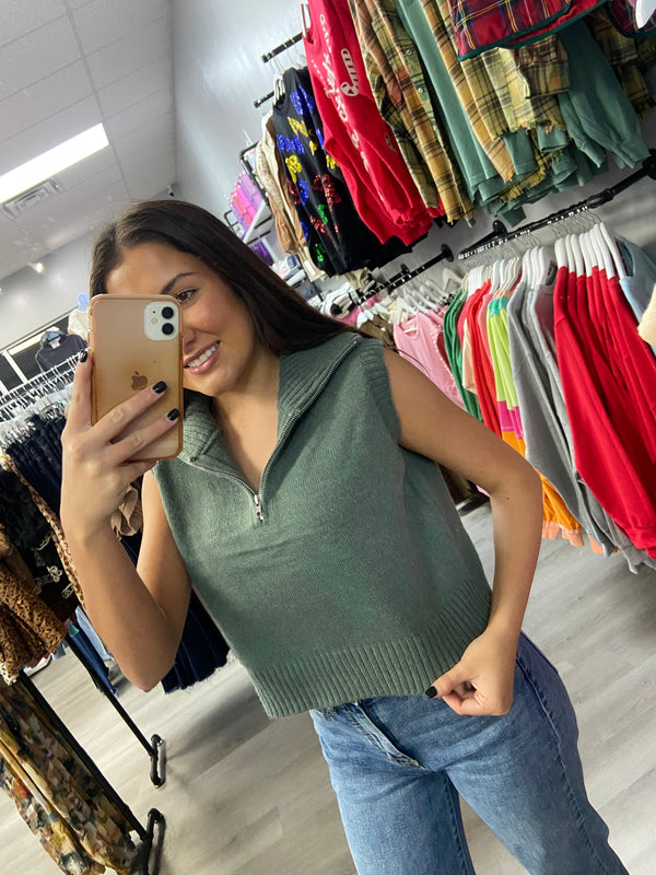 Sleeveless Zip Up Sweater Vest