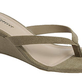 The Daviya Wedge