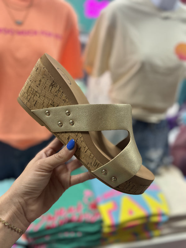 The Allyson Wedge Gold