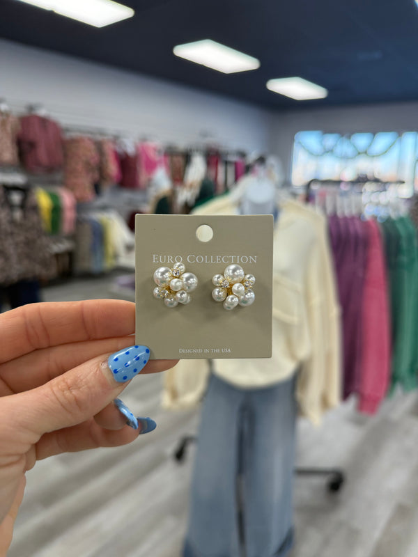 Cream Pearl & Stone Cluster Stud Earrings