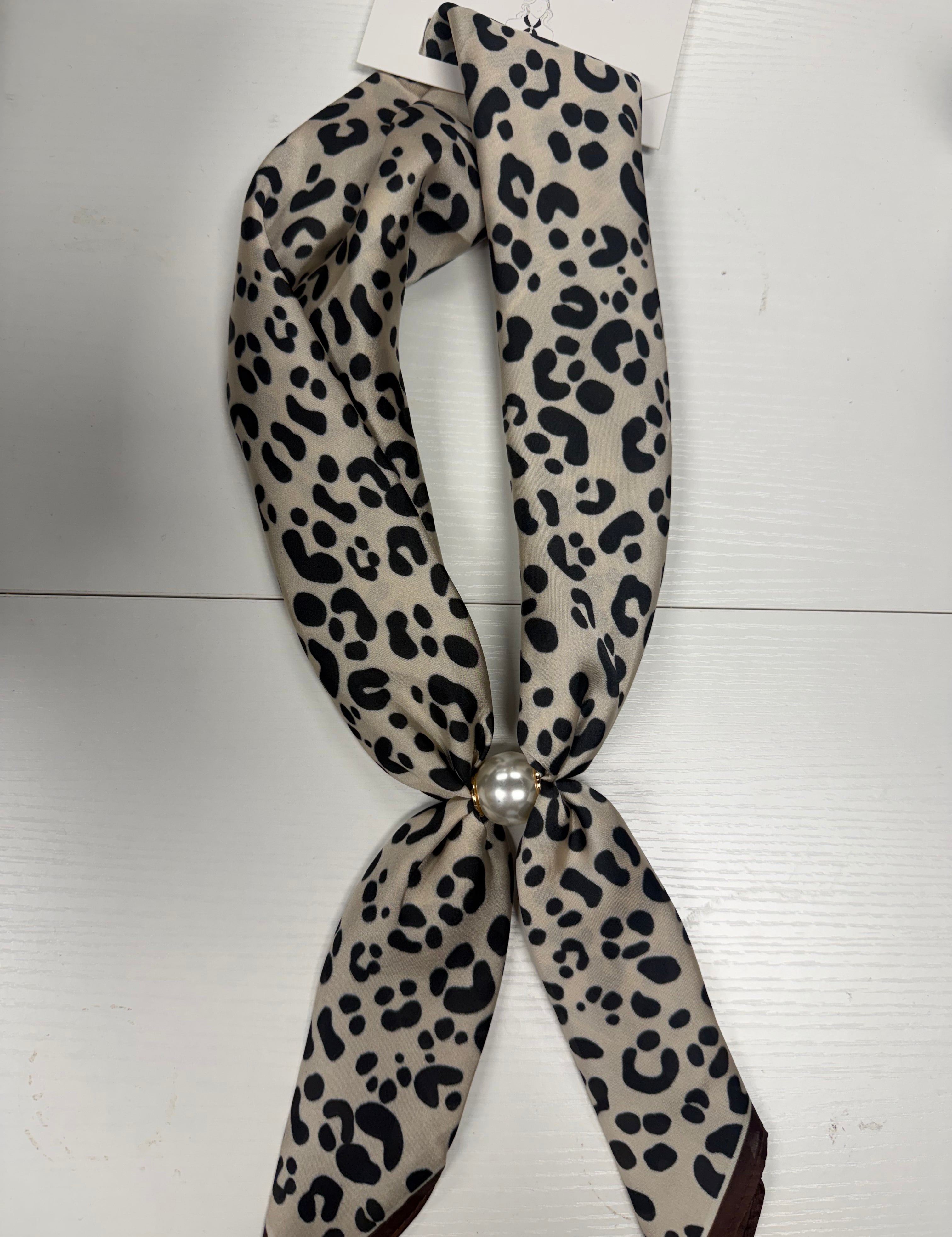 Ready To Wear Magnetic Scarf