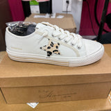 Alive 81 Stone Leopard