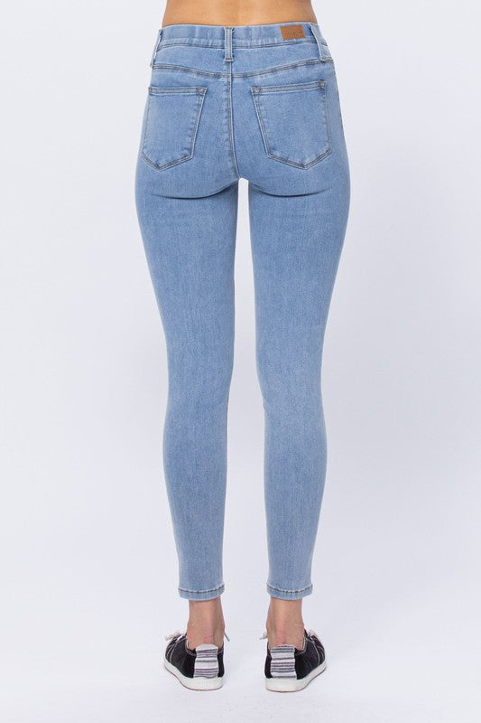 Judy Blue - Mid Rise Pull On Skinny Jegging